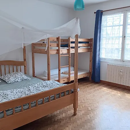 Holiday home Spacieuse 6 Pers. Proche Et Commerces - Fr-1-476-242